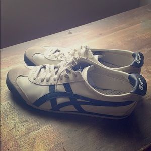 Onitsuka Tiger shoes. Men’s size 9.
